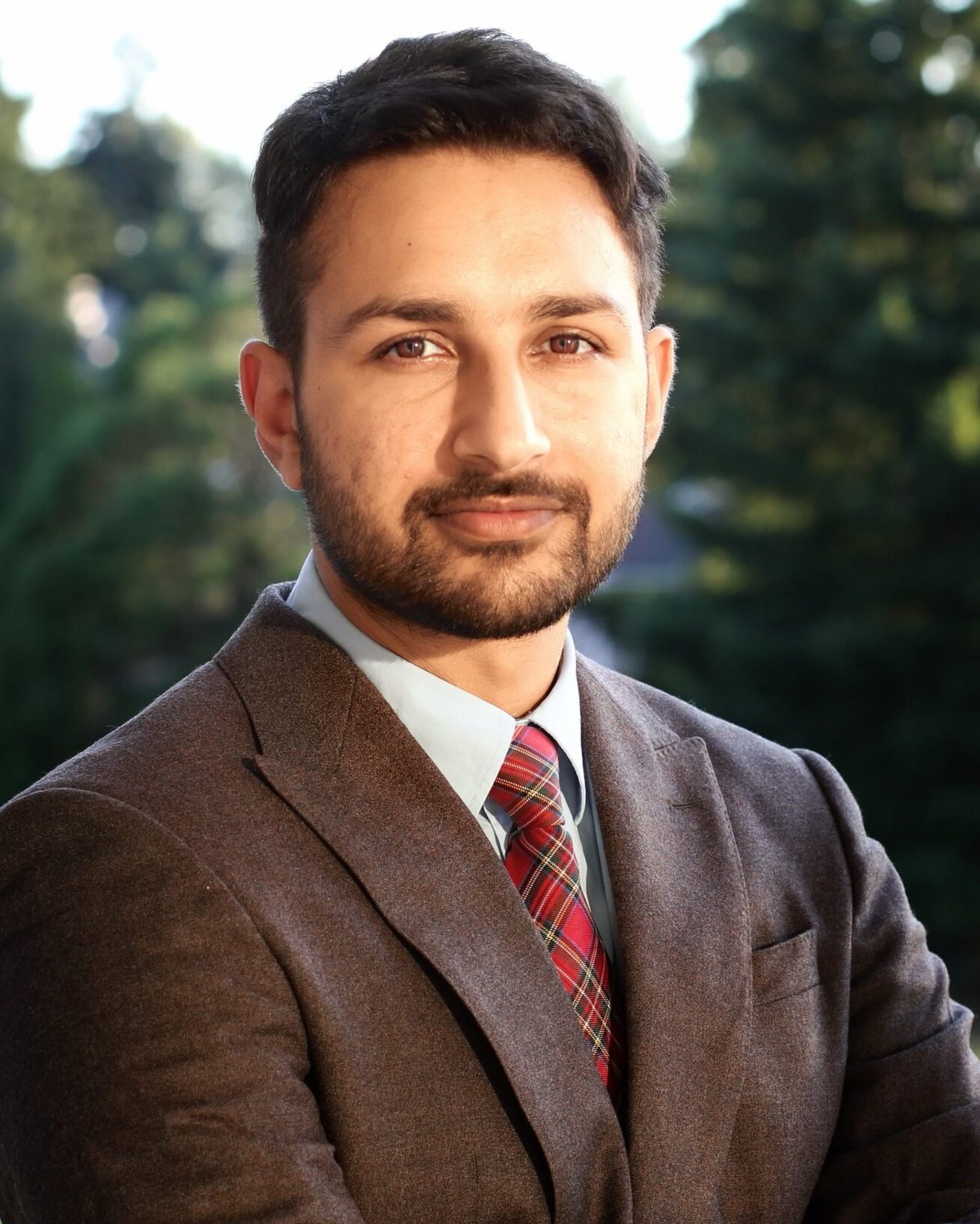 Dr. Apri Dhaliwal, DMD